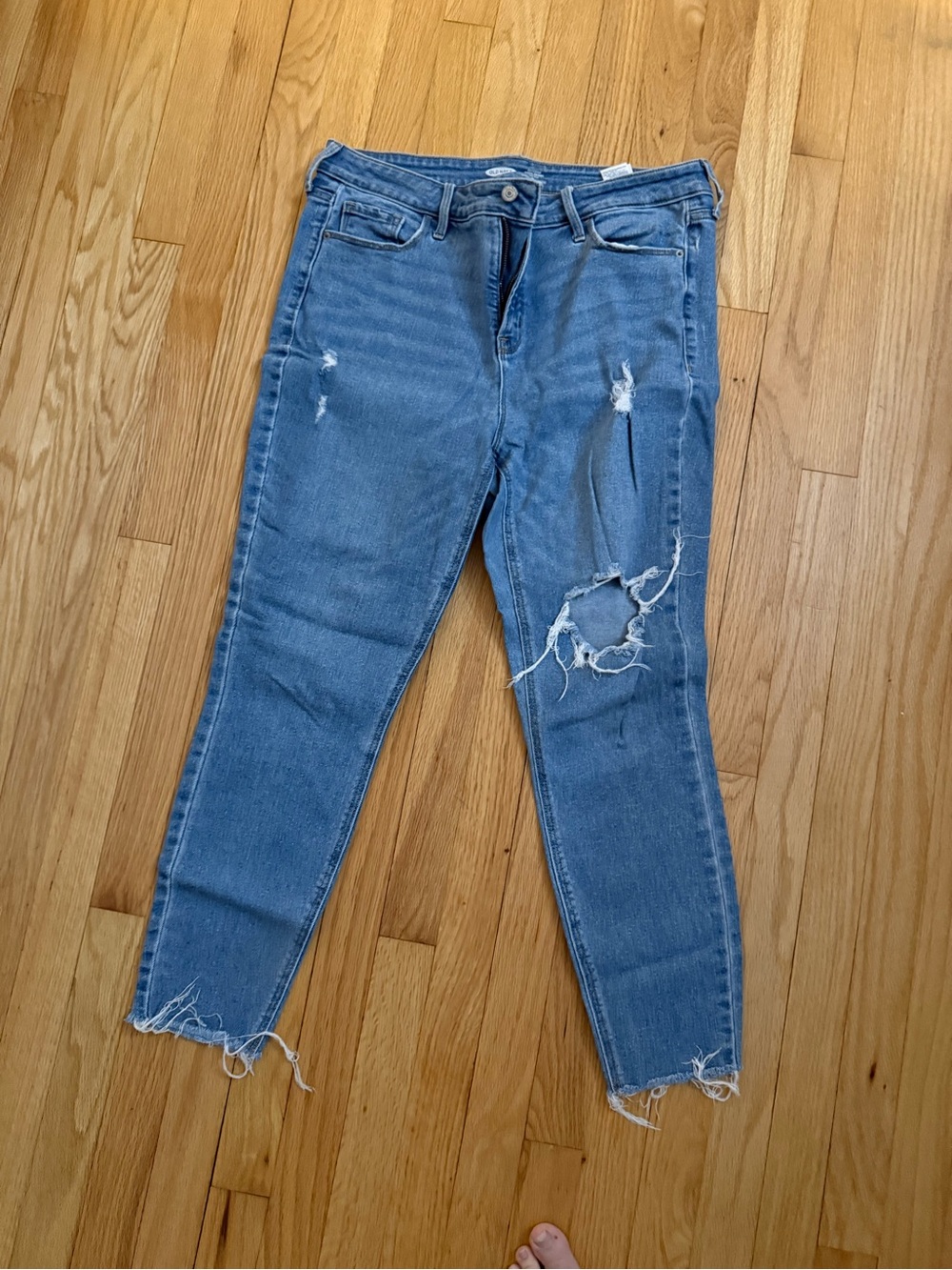 Old Navy Distressed Skinny Jeans - Light Blue